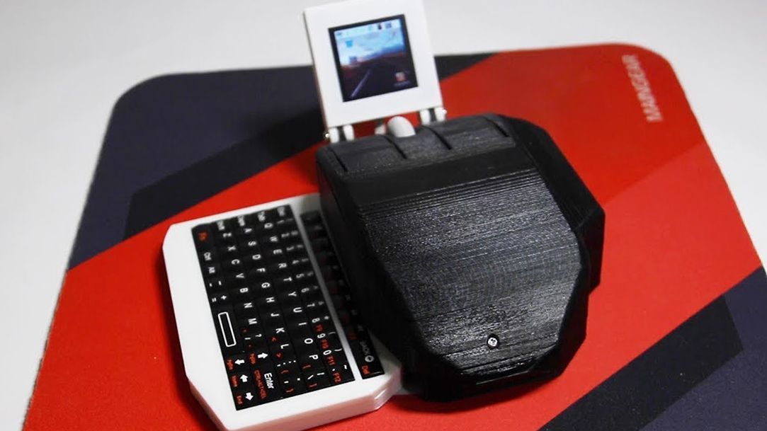 PCのマウスを改造してキーボード＆モニター付きのモバイルPCに仕上げた