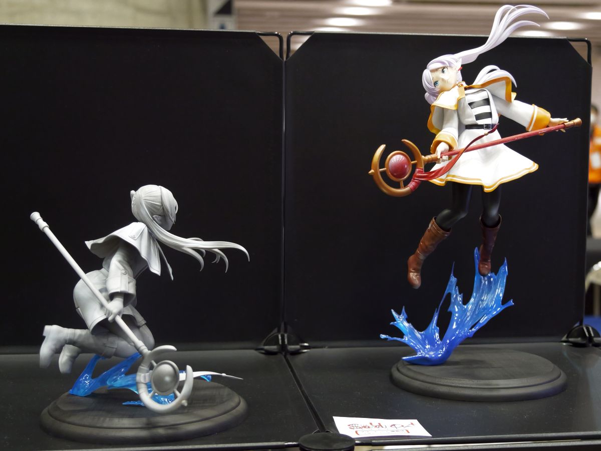 戦闘態勢のフリーレン」「ミミックにかまれるフリーレン」「脱出用