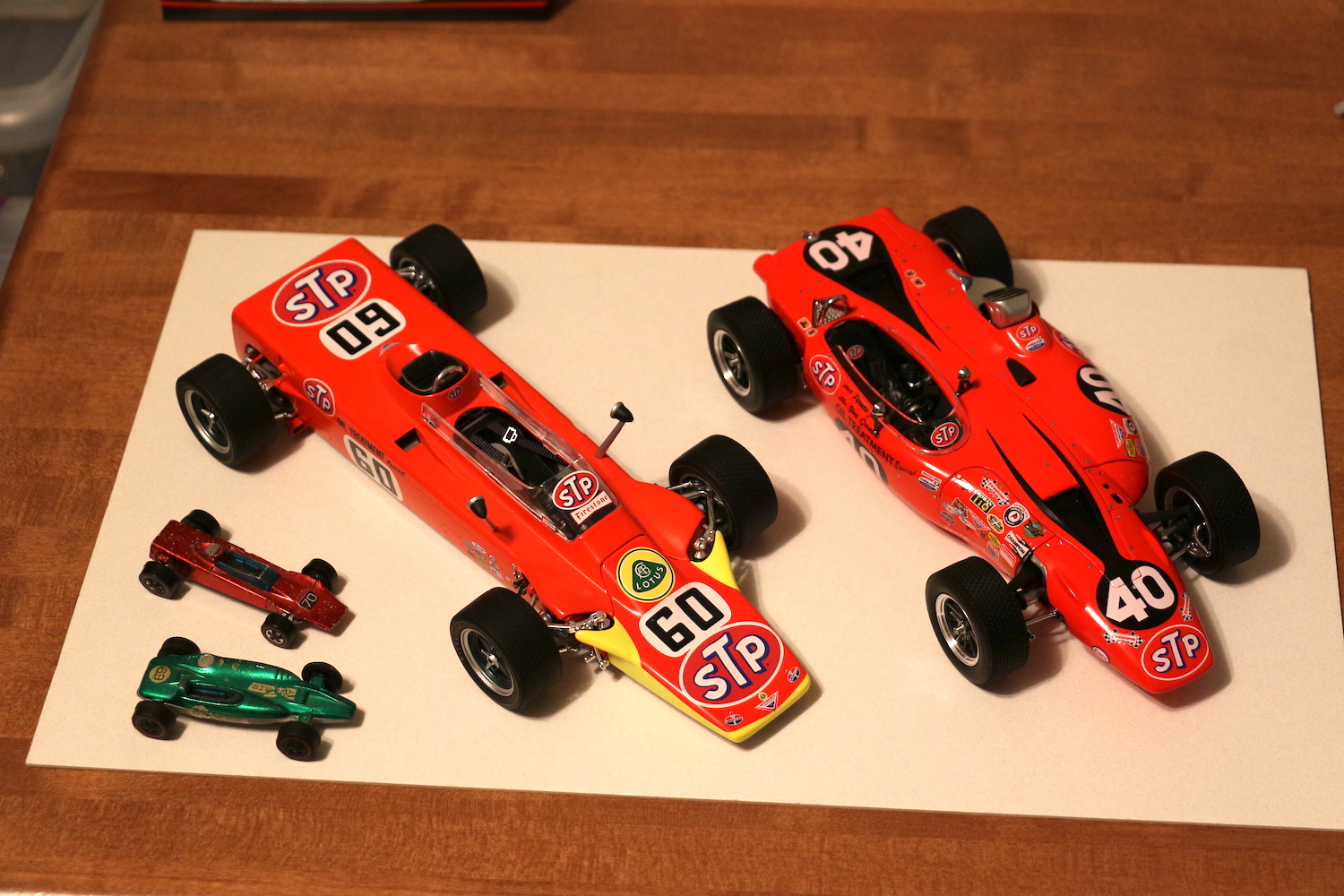 CAROUSEL 1 1⁄18 LOTUS 56 1968 INDY 500 ミニカー CAROUSEL 1 1⁄18