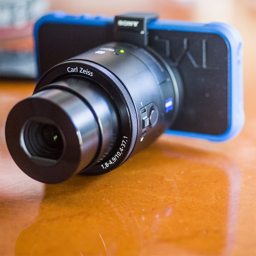 Sony Officially Reveals QX10 and QX100 Lens-Style Cameras | PCMag