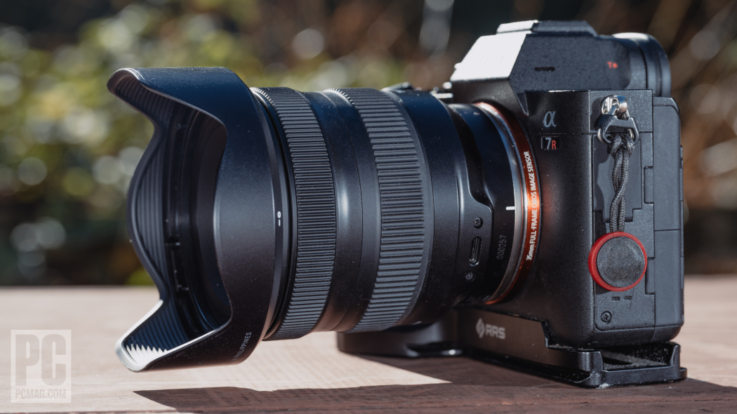 Tamron 20-40mm F2.8 Di III VXD Review | PCMag