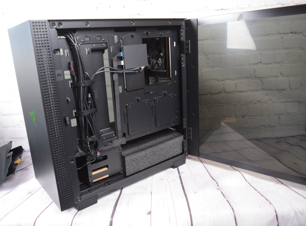 Razer Tomahawk ATX Review | PCMag