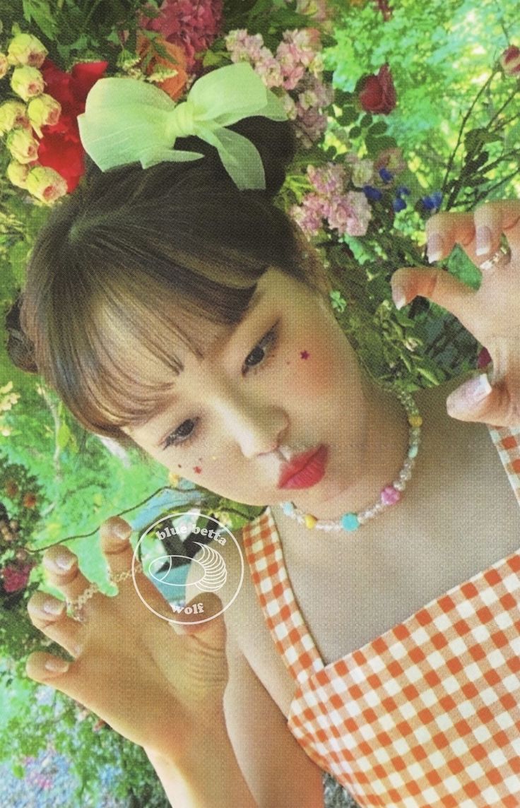 Chuu - Flip That Photocard