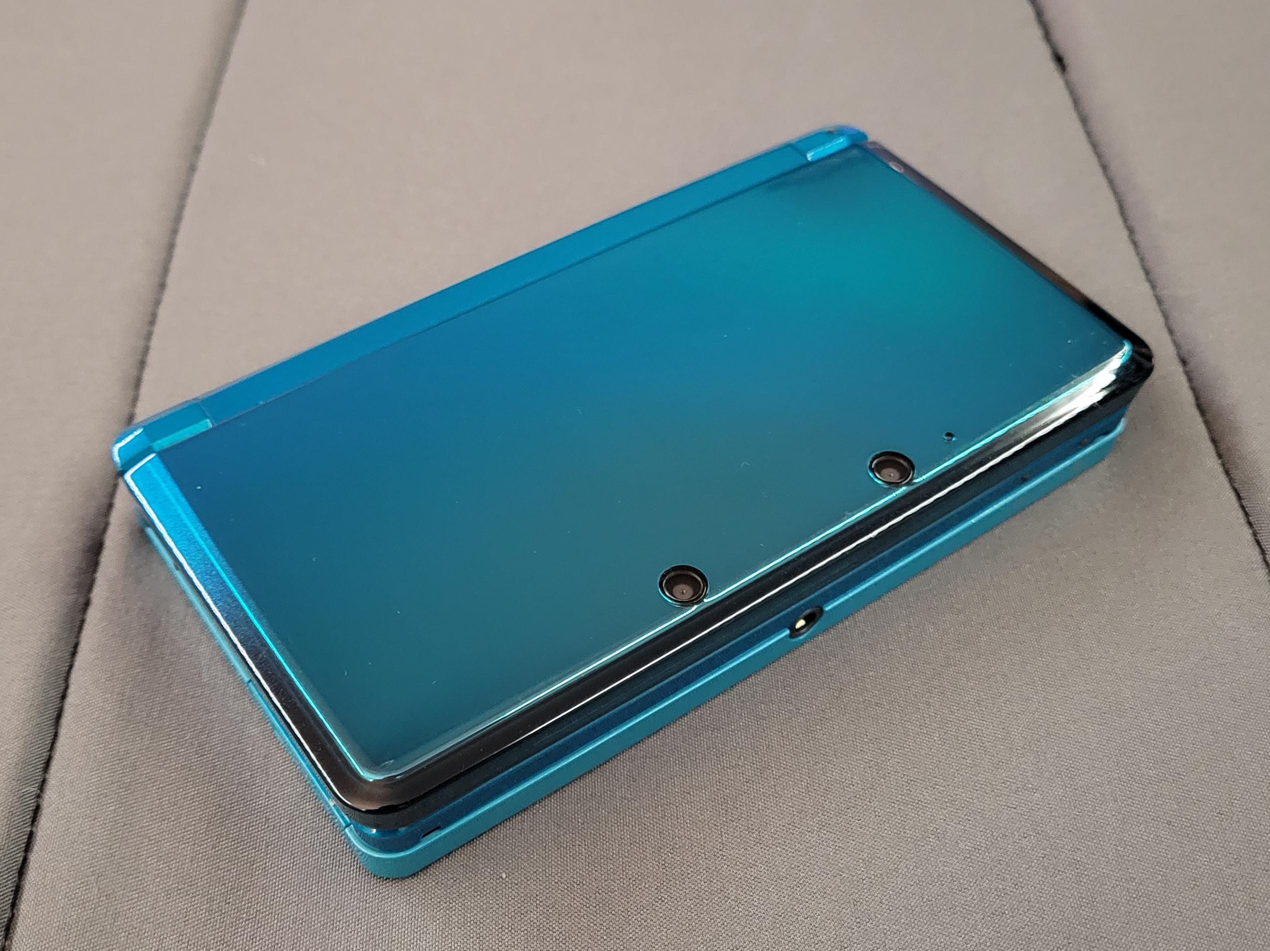 マジで、初代3DSってめっちゃ綺麗だよな。特にアクアブルー！ : r/3DS