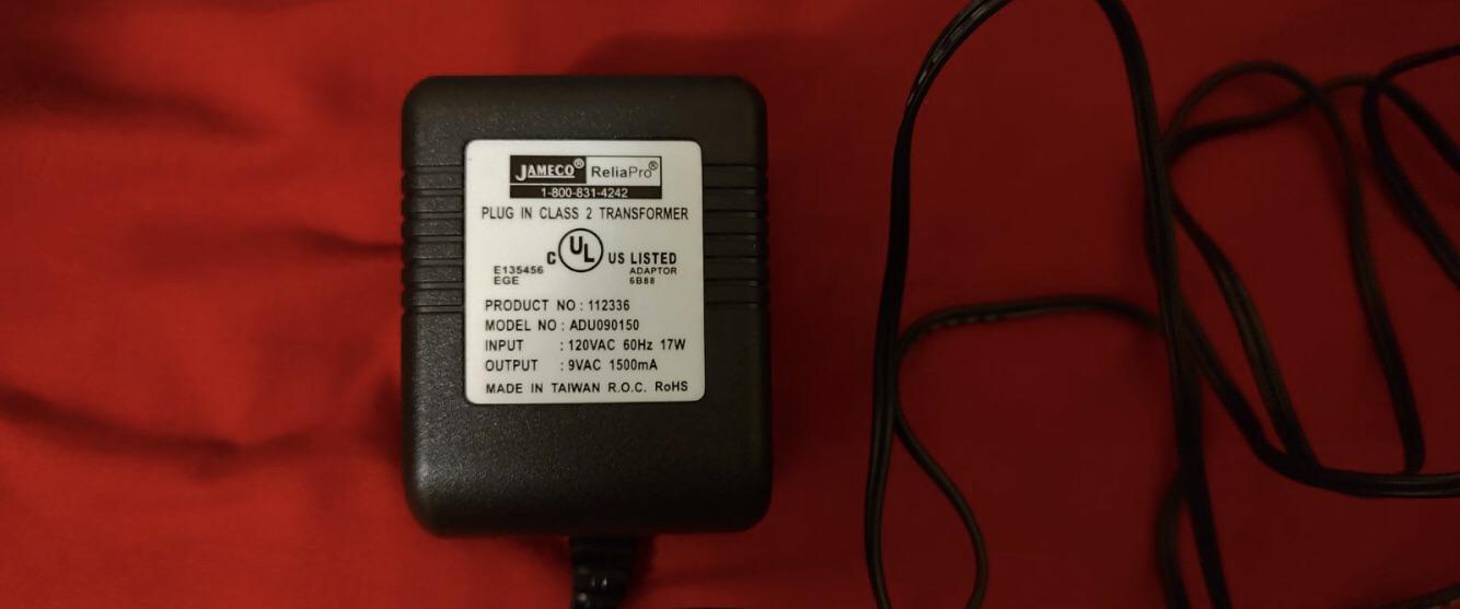 Digitech Whammy 4 を注文したんだけど、これと一緒にこの電源