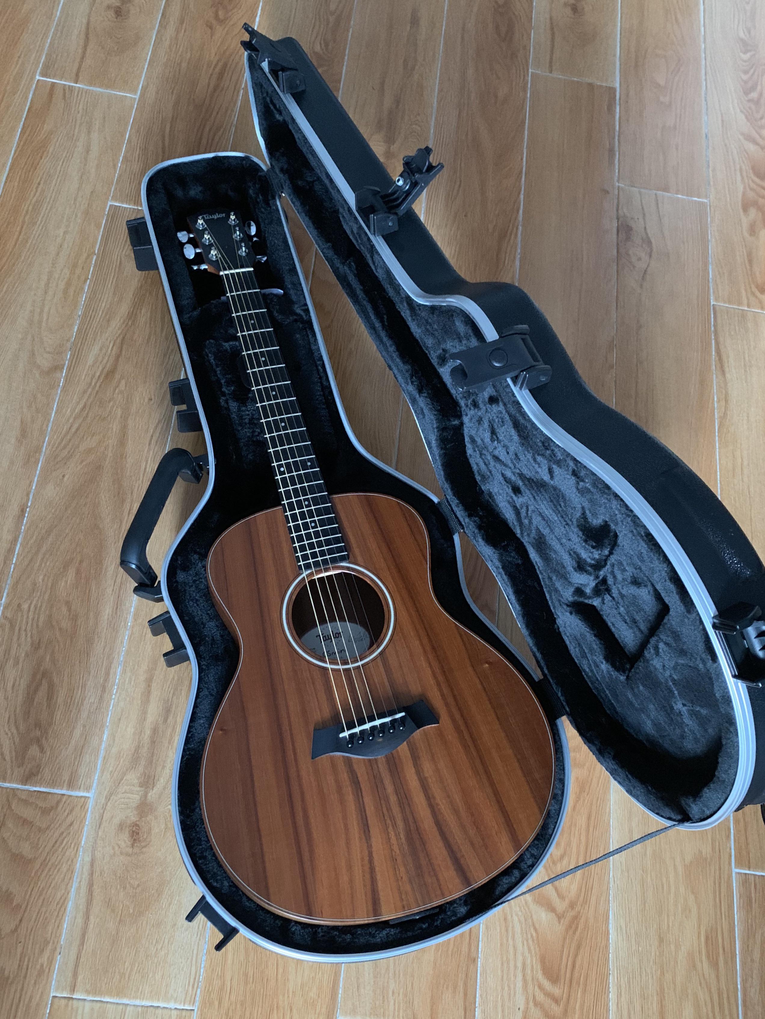 Been hunting for a perfect Taylor GS Mini-e Koa with the classic