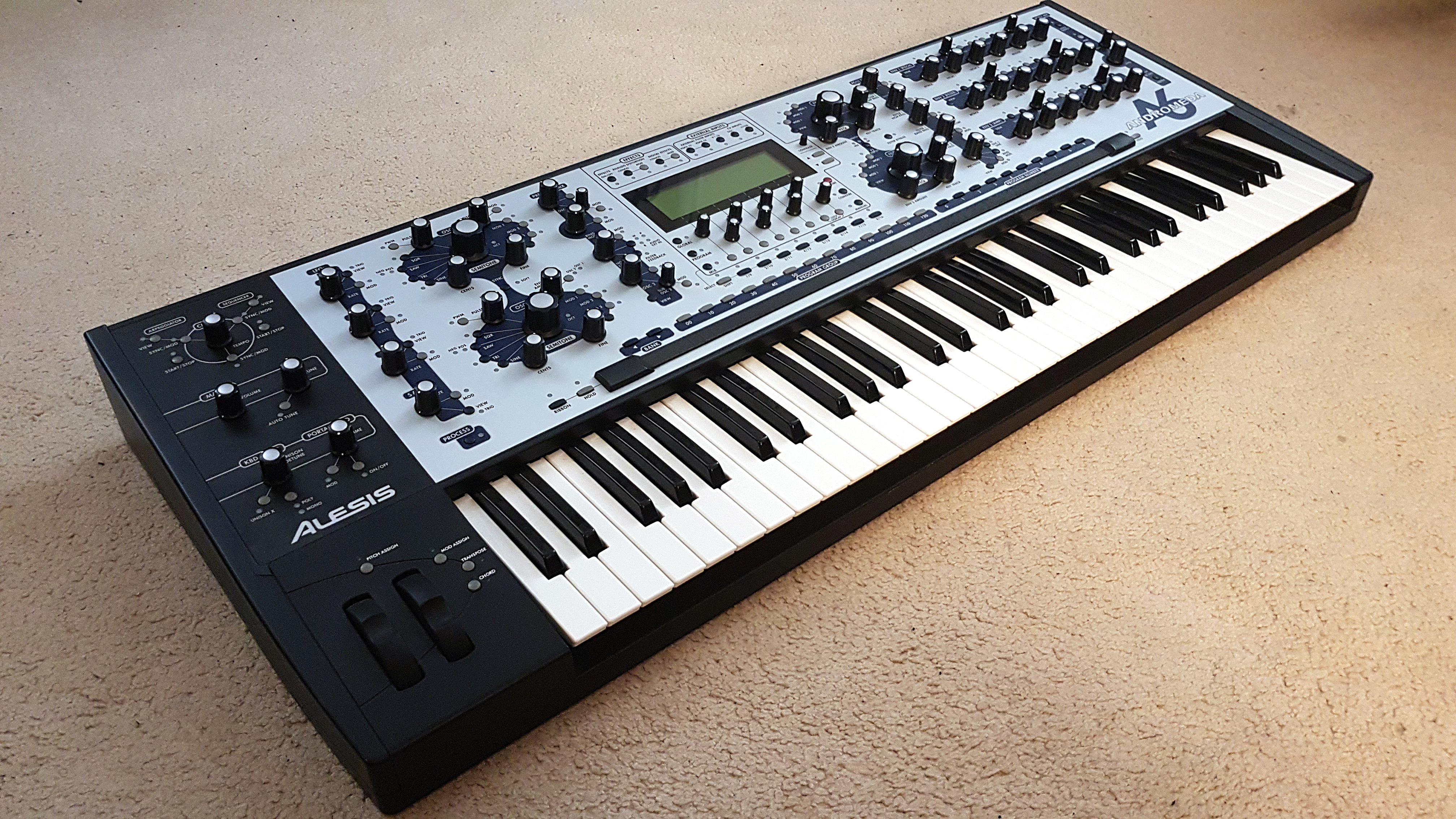 Alesis Andromeda A6 - 16ボイスの強力なVCOアナログシンセ、20年以上