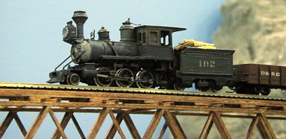 N scale (Nn3) : A Baldwin built narrow gauge 2-6-0 pulls a freight