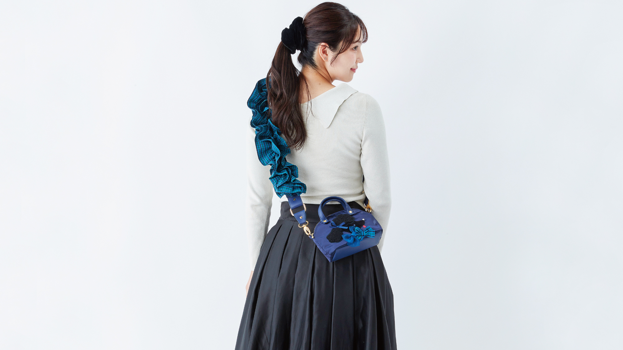 ファミリア×bibiy フリルショルダーストラップ 緑 13326-286-