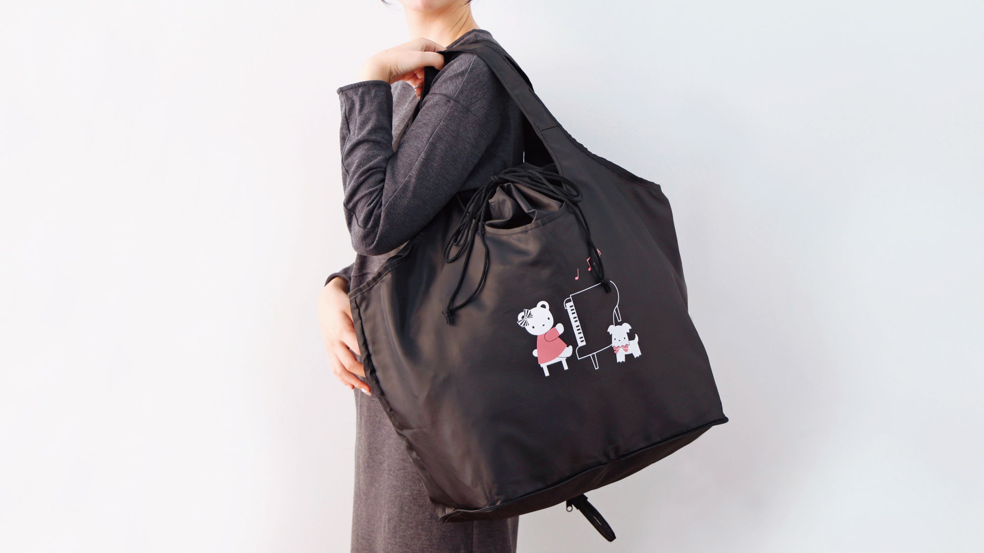 12月の新作スタイルと合わせてノベルティが登場！ | ファミリア公式サイト