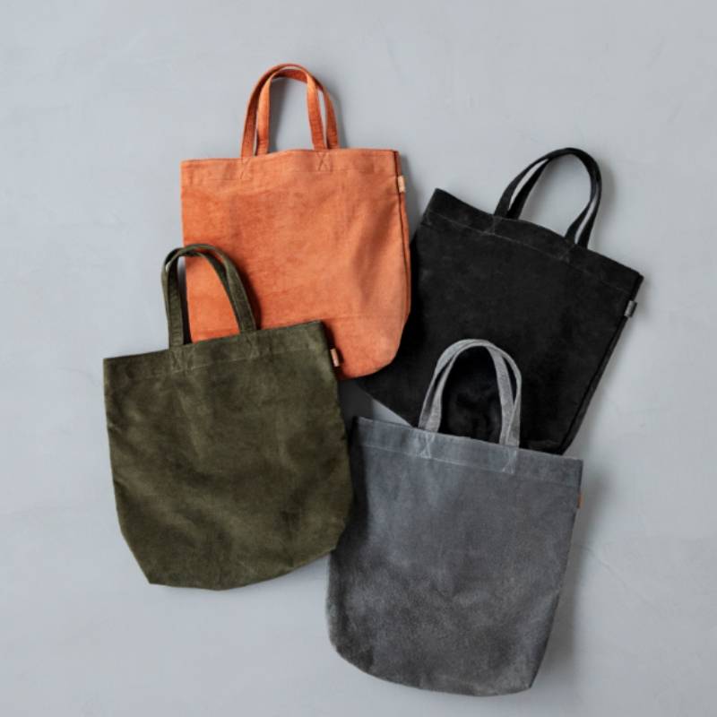 しなやかで傷が目立ちにくい、レザーエコトート＆ポーチ – 土屋鞄製造所