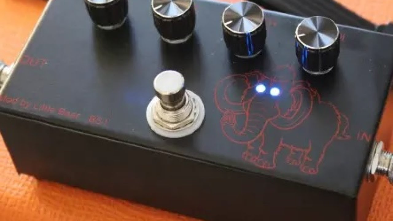 Little Bear BS-1 fuzz pedal demo. Features a mammoth with glowing