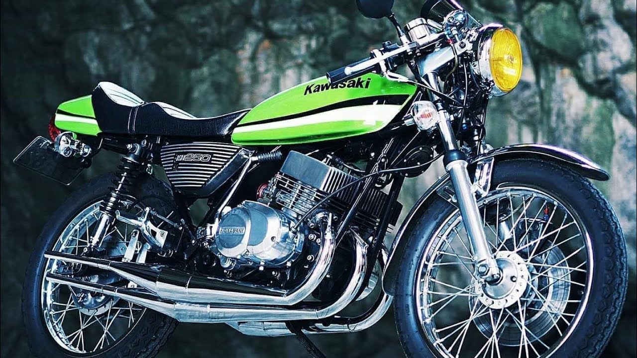 kawasaki KH250 チャンバーと煙 - YouTube