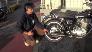 YAMAHA SR400 3型 RH01J スーパートラップマフラーの仕組み - YouTube