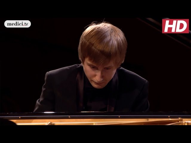 Dmitry Masleev - Piano Sonata No. 2 - Prokofiev: MPHIL 360° - YouTube