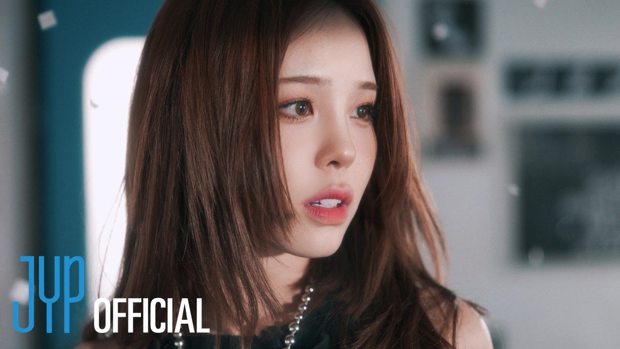 NiziU(니쥬) 「♡Emotion」 M/V - YouTube