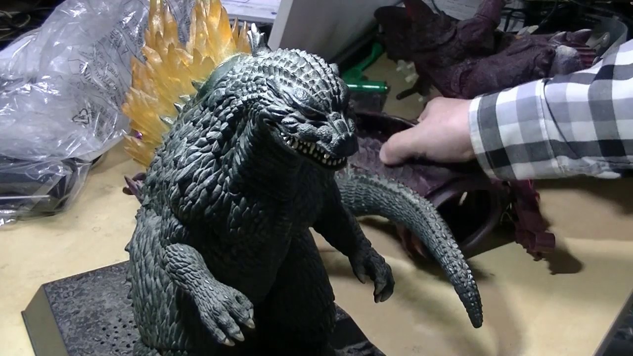 メルカリでジャンクんの電動ゴジラを買ってみました - YouTube