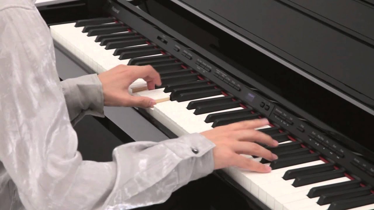 DP90S Digital Piano Overview - Roland Connect Sept. 2012 - YouTube