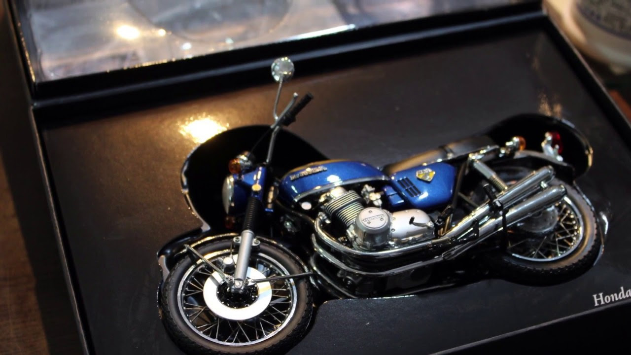 ホンダCB750 1968 ブルー 1/12 ミニチャンプス 122161004 - YouTube