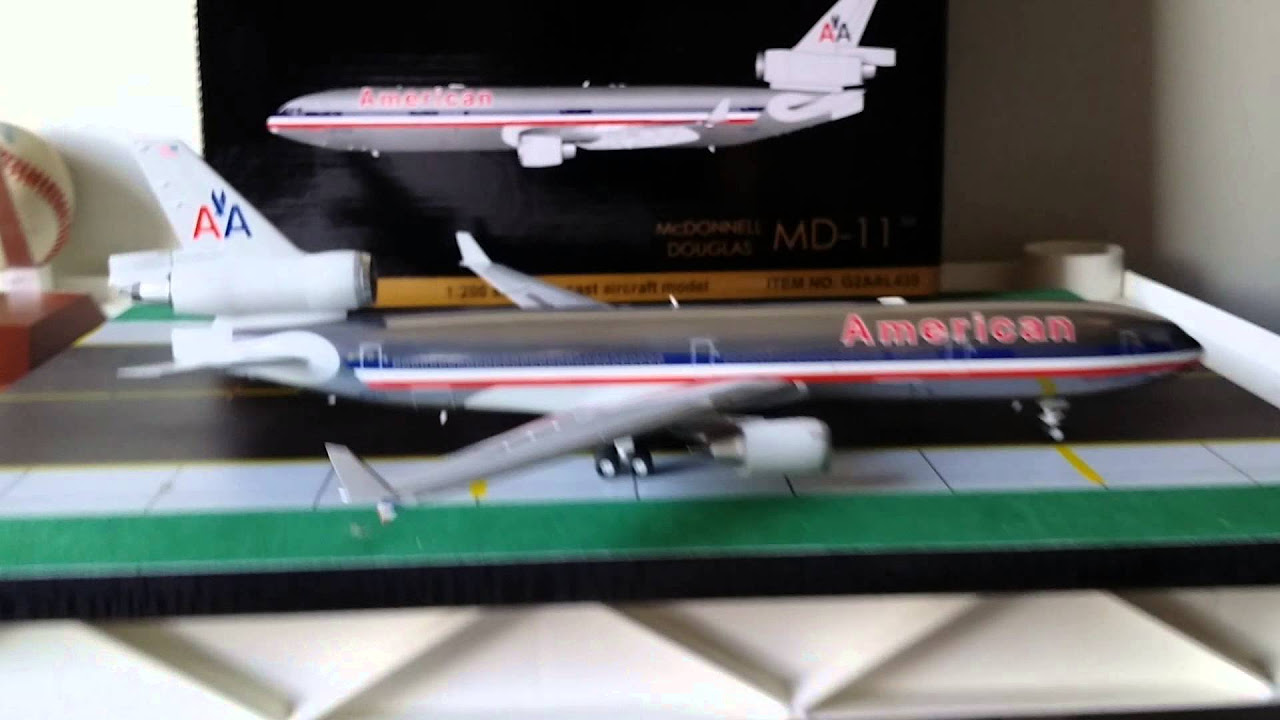 Gemini 200 American Airlines MD11(Chrome)Review - YouTube