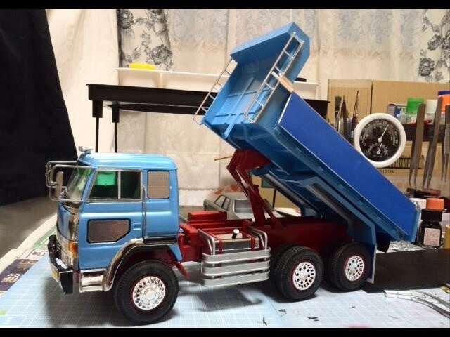 アオシマ日野ドルフィンダンプメッキキャブ アオシマ デコトラ