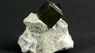 パイライト (黄鉄鉱) 原石 49g｜天然石 原石 通販のキラリ石