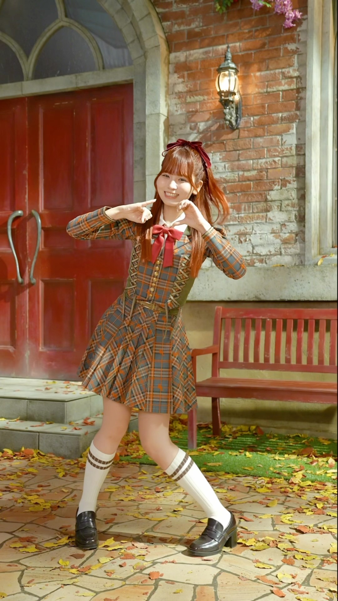 ラブソングに襲われる 」歌唱衣装 全身 DANCE ver.🐺🤎 #イコールラブ