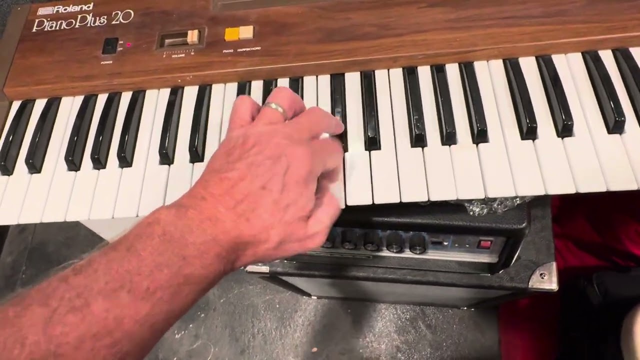 Vintage Roland Piano Plus 20 HP-20 Electric Piano / Harpsichord