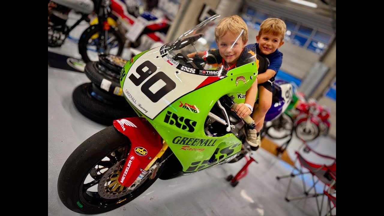 ZXR750 - one lap @ Red Bull Ring - YouTube