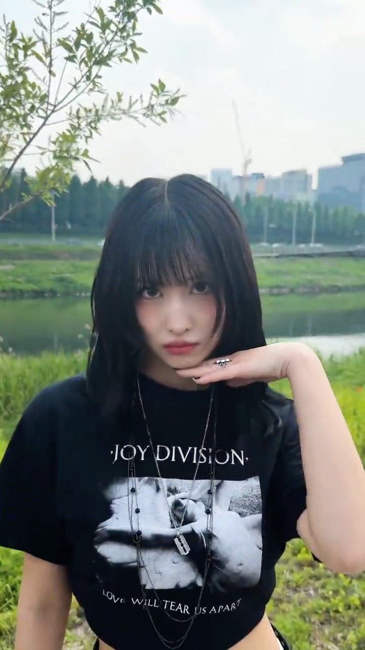 TWICE「ENEMY」 GIFT FOR ONCE from #MOMO - YouTube