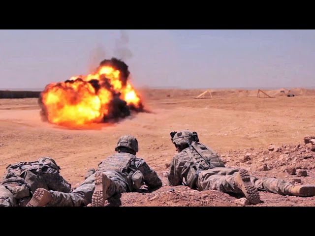 M18クレイモア指向性対人地雷 - M18 Claymore mine - YouTube