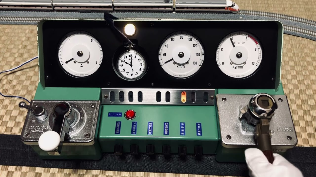 KATO 22-050 ECS-1 運転台形コントローラー - YouTube