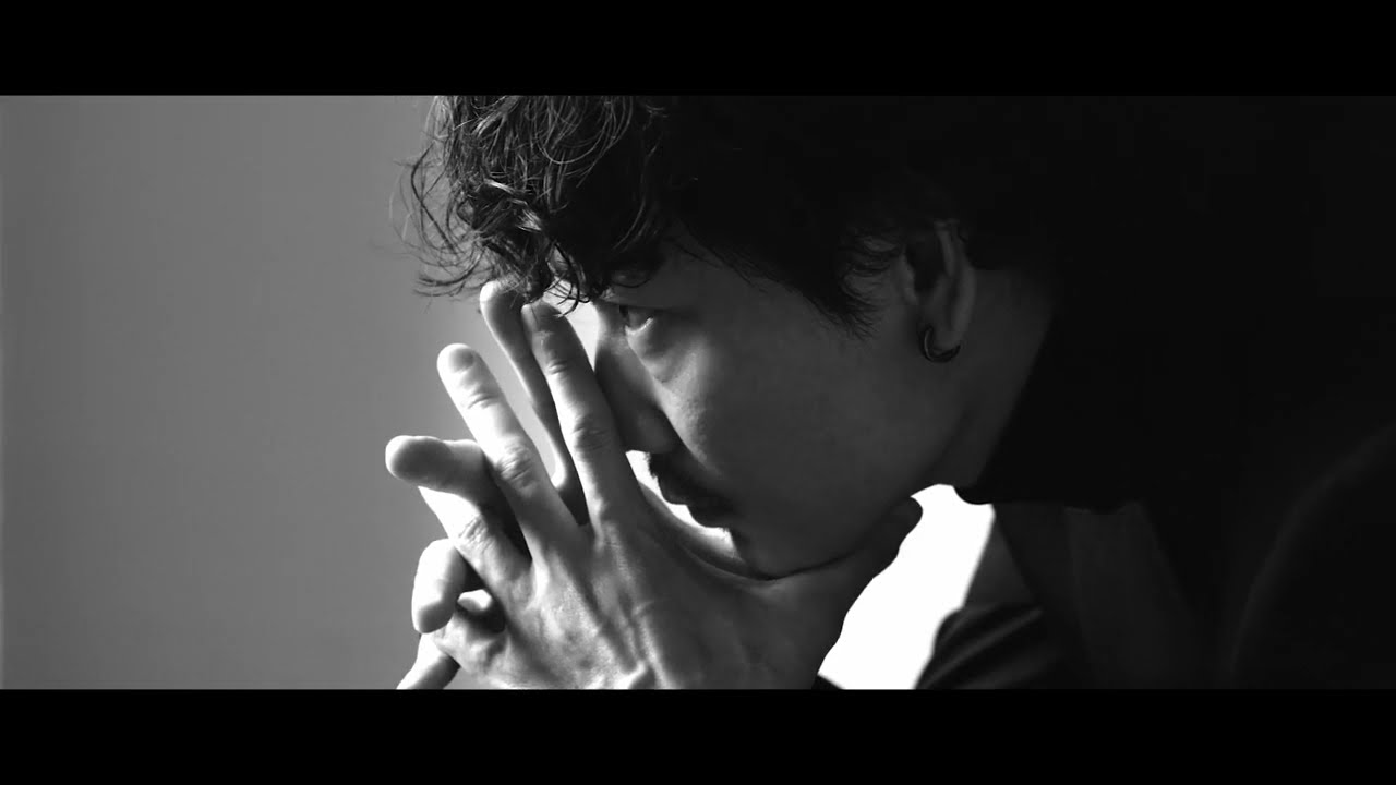 綾野剛の肖像作品集『Portrait』完全受注生産で予約開始！ - YouTube