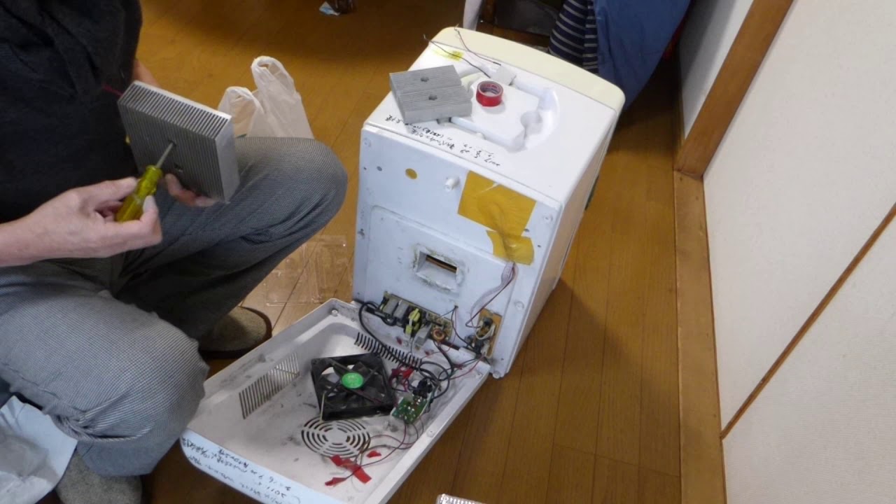 温冷庫修理しました。ペルチェ素子交換です。○ネジを外して、熱源の