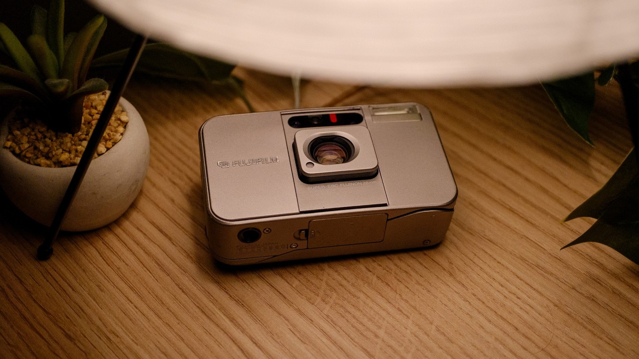 Fujifilm Cardia Mini Tiara: Fujifilm's Forgotten Smallest Camera