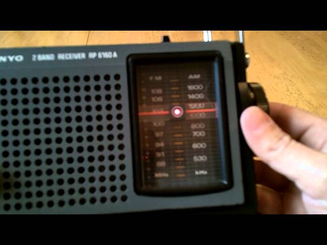Sanyo RP 6160A AM FM Radio - YouTube