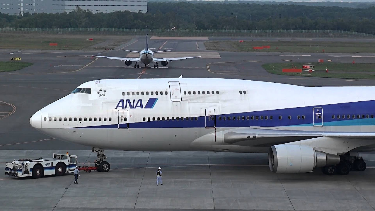 ANA Boeing 747-400D JA8960 Landing and Takeoff 【CTS/RJCC】 - YouTube