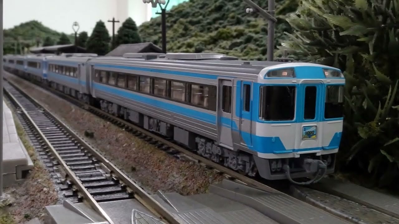 JR四国 キハ185系 特急「しおかぜ」ーRailGardenでの走行ー - YouTube