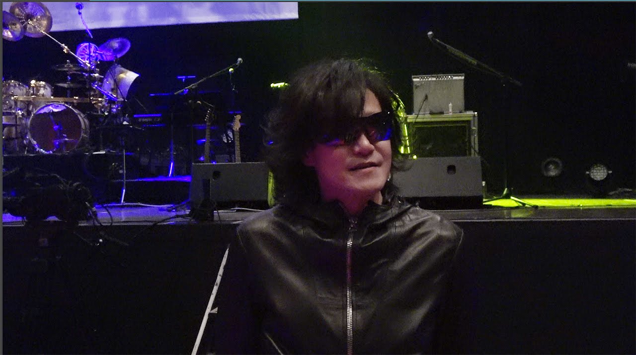 X JAPAN Toshlに密着！「春の稲妻Toshlロック祭り」Part1 - YouTube