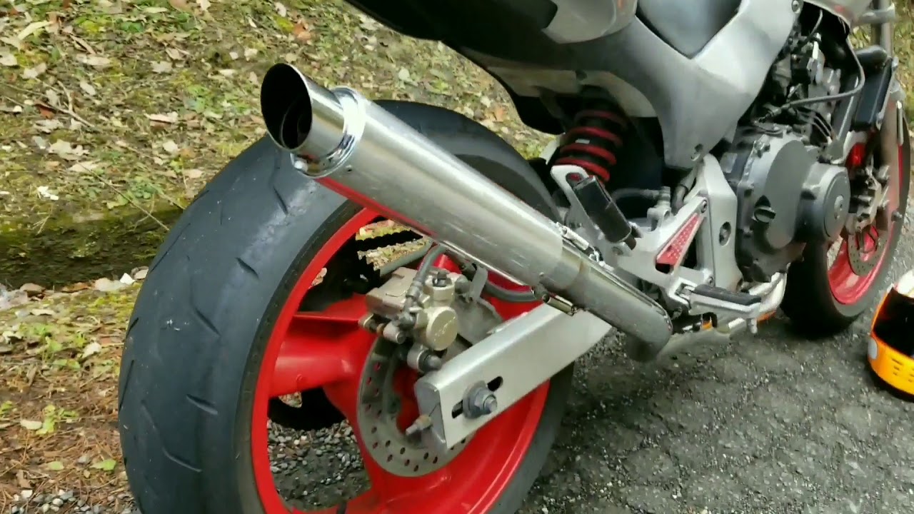 ホーネット250にプリティーレーシングのマフラーつけてみた