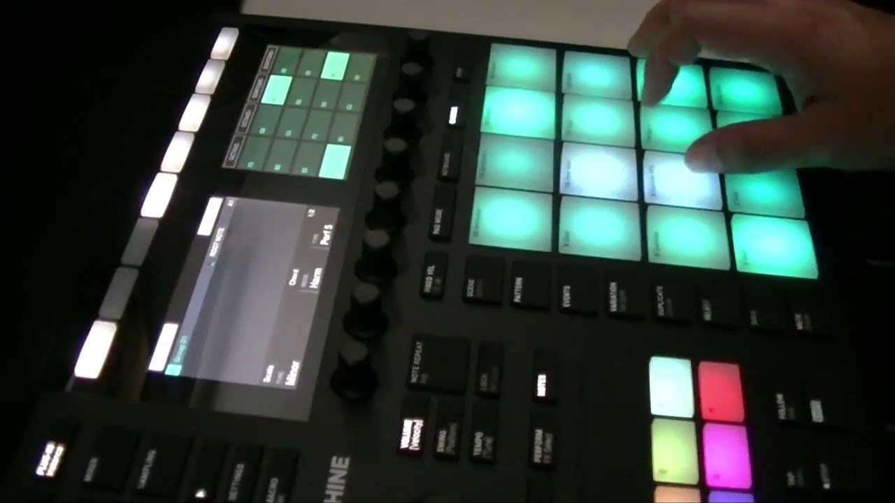 Native Instruments】MASCHINE MK3 ～ 16個のパッド＆スマート