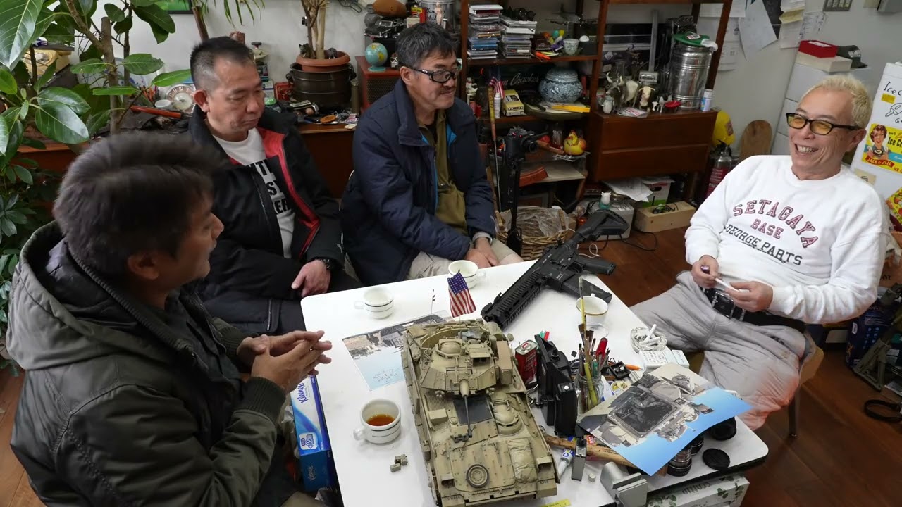 Tokoro-san's M2 Bradley Infantry Fighting Vehicle, Part 2 - YouTube