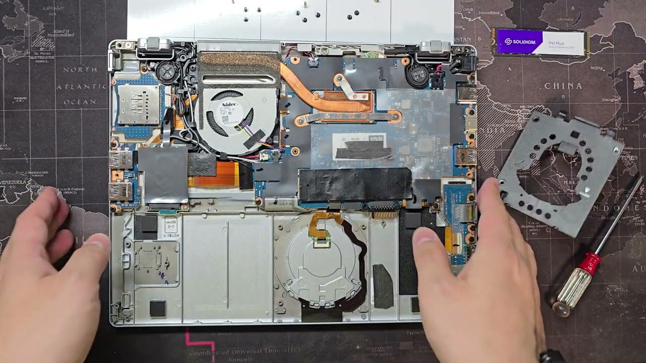 Panasonic Let's note QV8 QV9 QV1でM.2 NVMe SSDを2TBに交換する方法