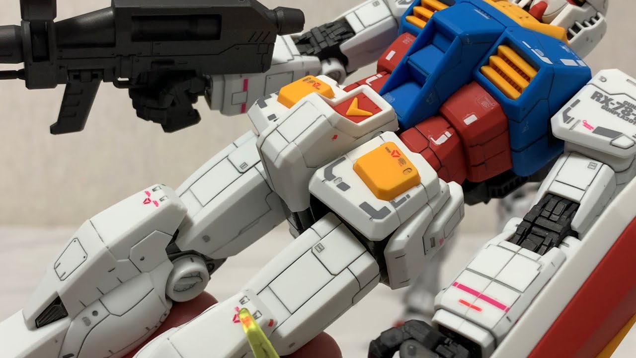 ガンダム携帯完成形 ！！ 玄関に飾るぞ！ 945SHG Ver GP30th RX-78-2