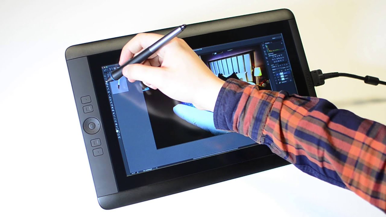 Wacom Cintiq 13HD Review - YouTube
