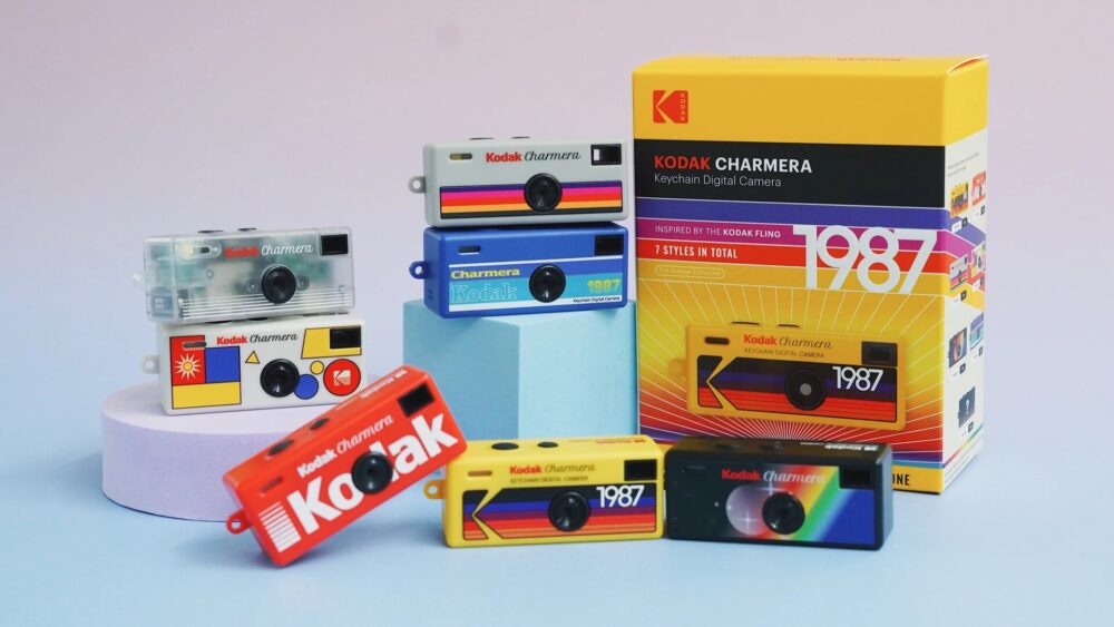 レトロ風トイカメラ「Kodak Charmera」が30ドルで登場、ブラインド仕様