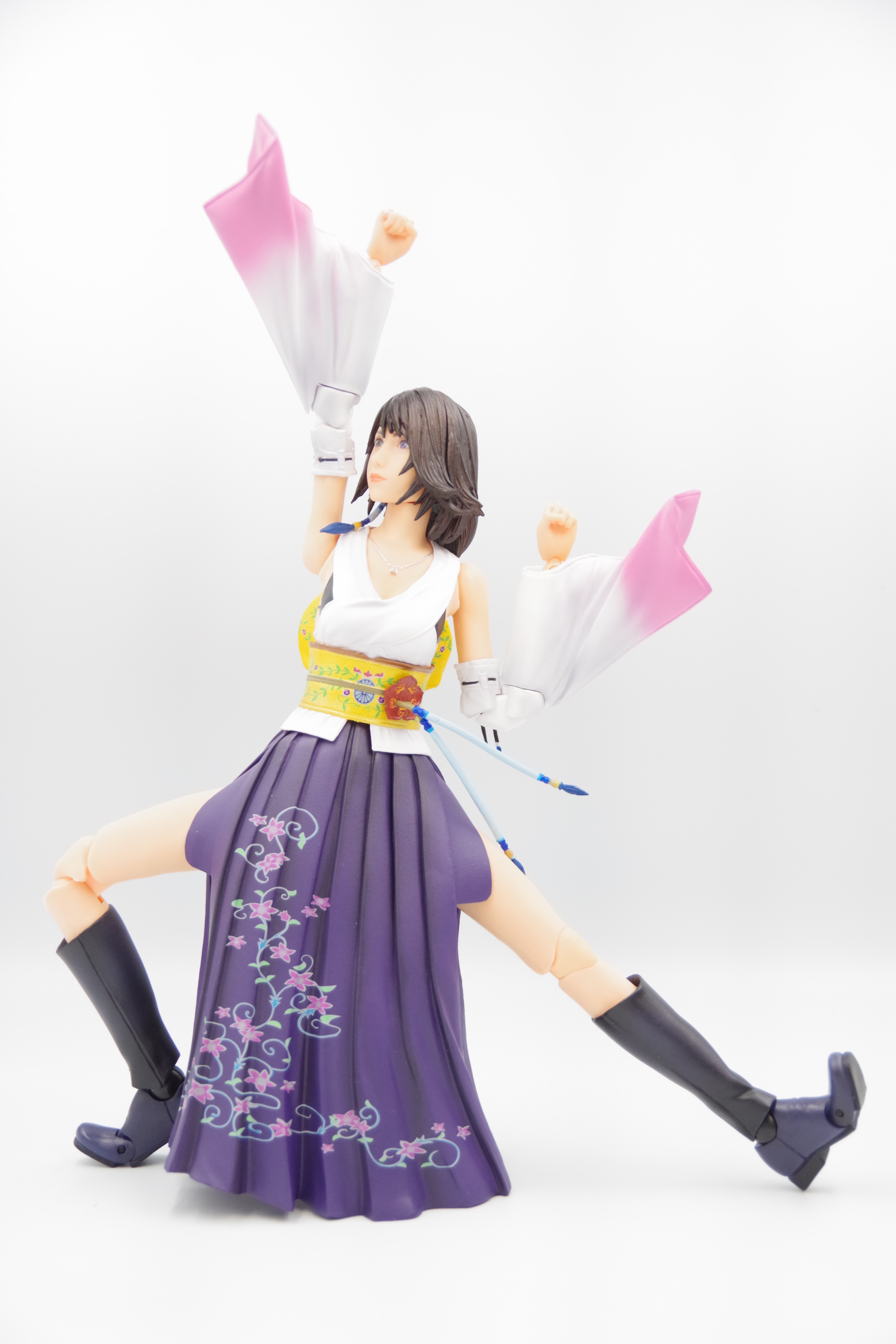 ファイナルファンタジーX PLAY ARTS改 ユウナ | フィギュアレン