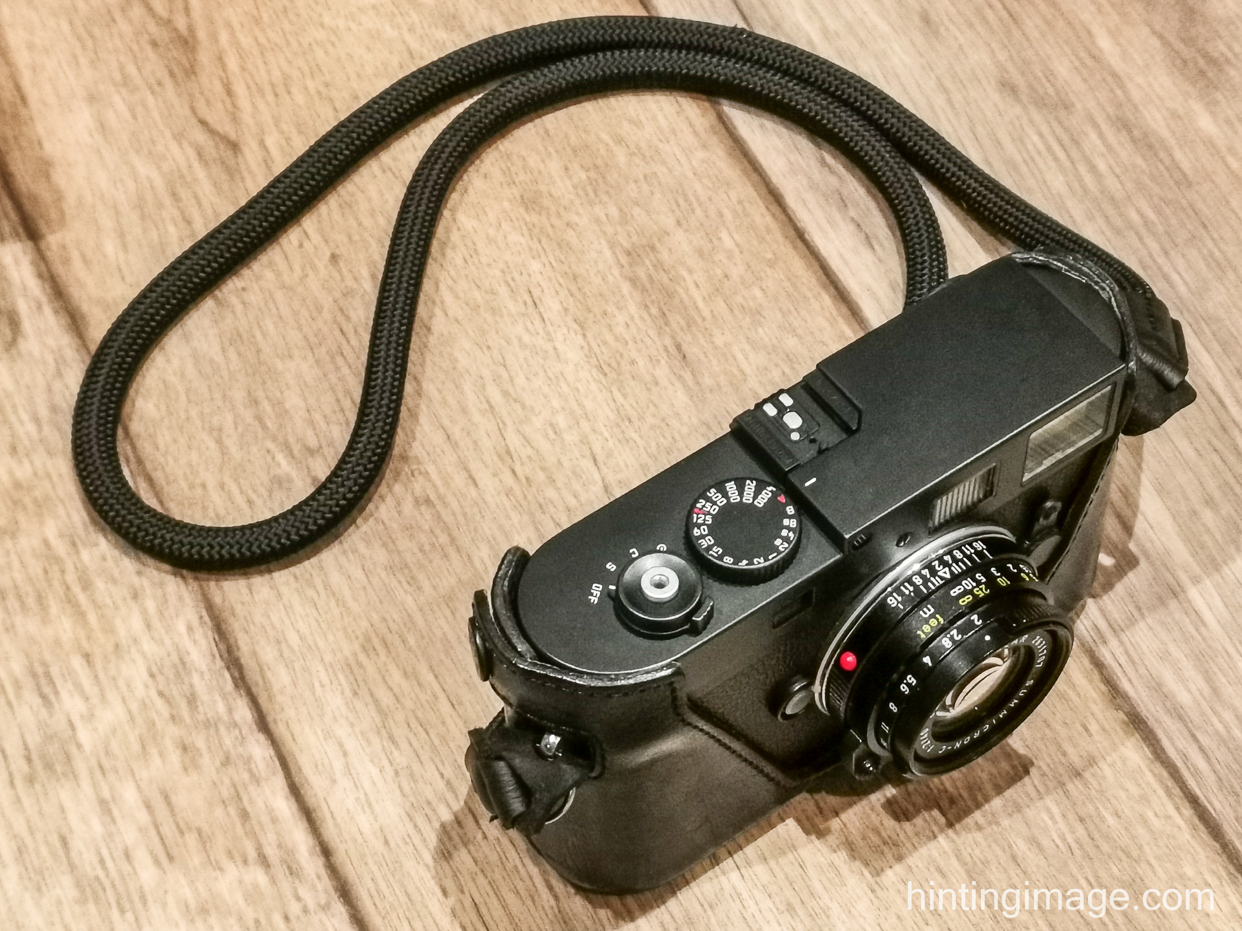40mm Summicron-C F2 on Leica M Monochrom – hinting image