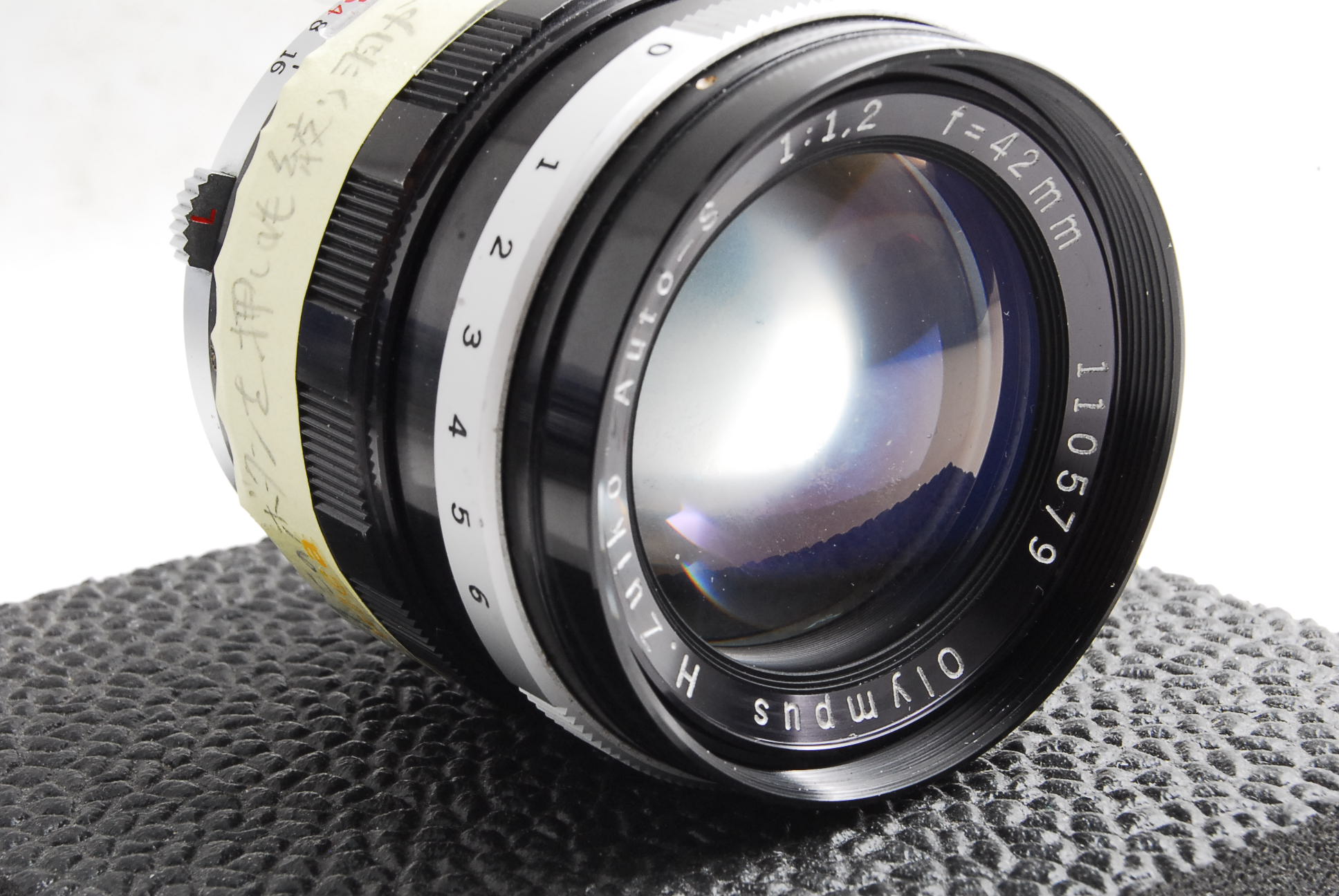 Olympus-H.Zuiko-Aout-S-42mm-F1