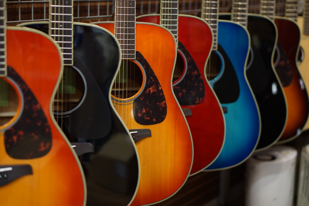 はじめるなら今！入門向けアコースティックギターがお得です